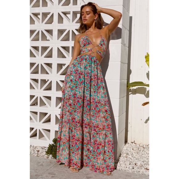 💐 Hello Molly, Free Flight Floral Strappy Maxi Dress - Picture 9 of 16
